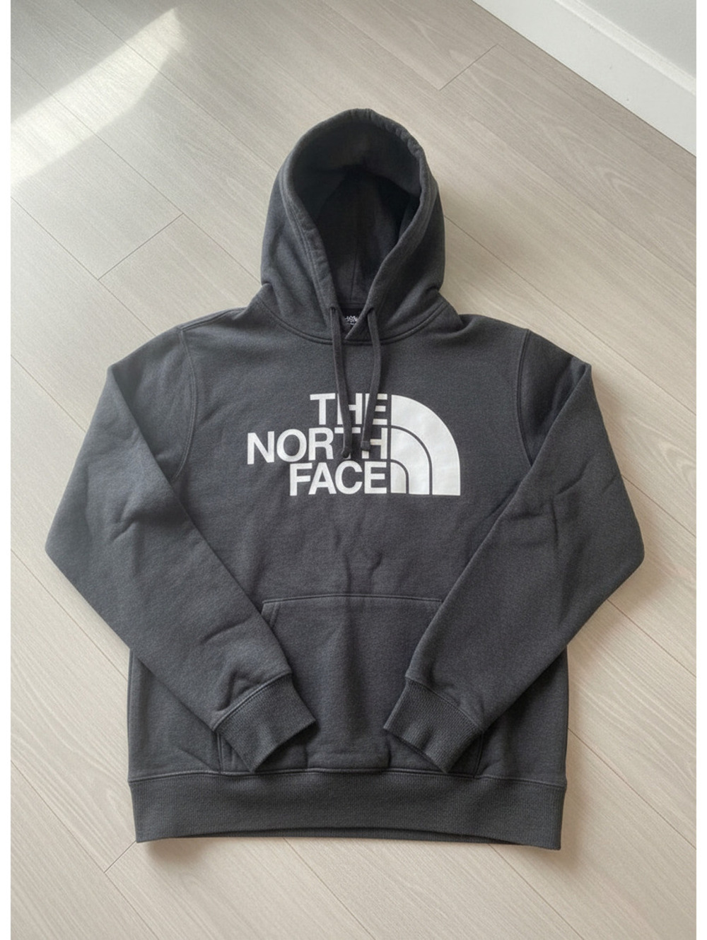 The North Face Men's Black Hoodie Sweatshirt Medium